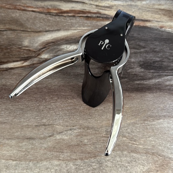 Pampered Chef Champagne 🍾 Opener - Picture 3 of 7